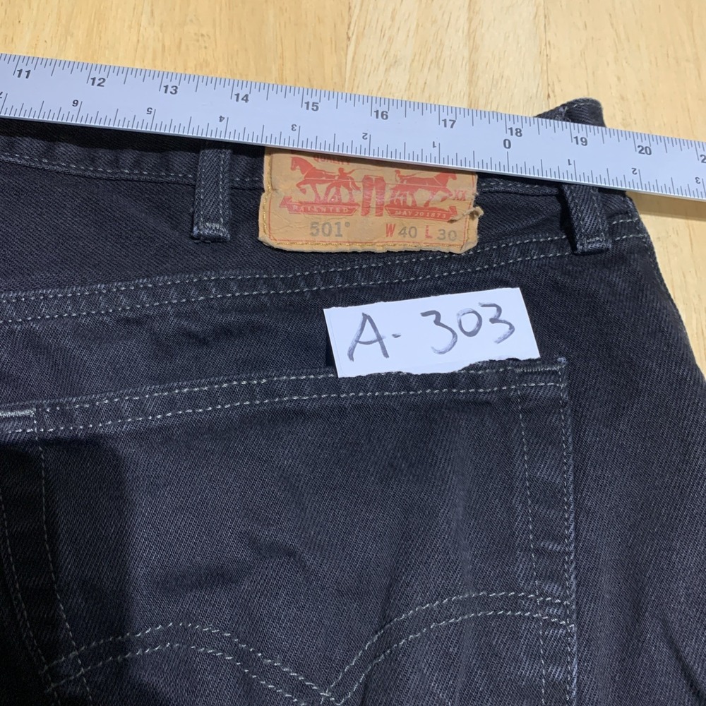Vtg 90s Levis 501 Jeans Mens Tag 40x30 Black Denim Button Fly - Picture 5 of 10